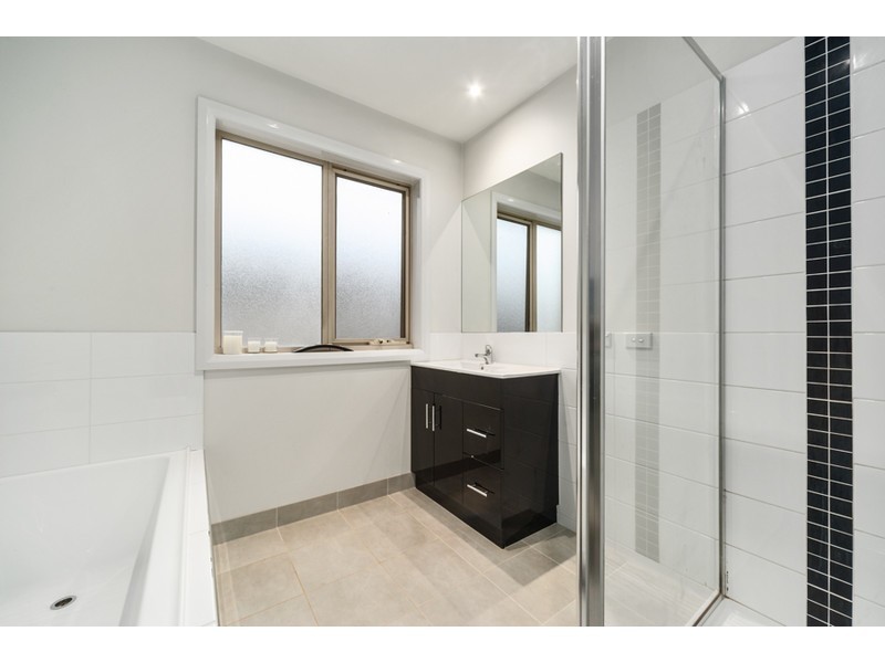 6 Peter Chance Crescent, Langwarrin VIC 3910