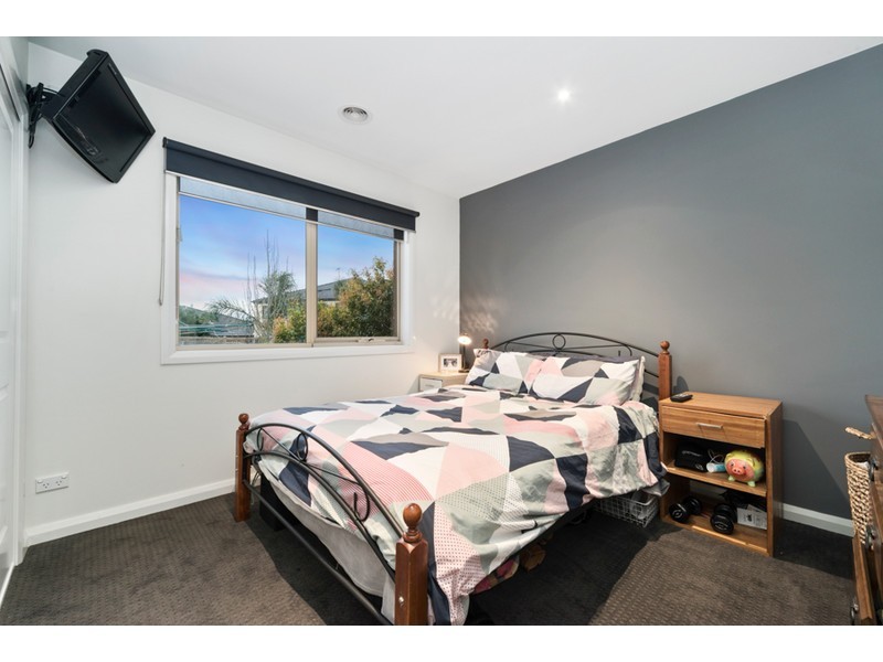 6 Peter Chance Crescent, Langwarrin VIC 3910