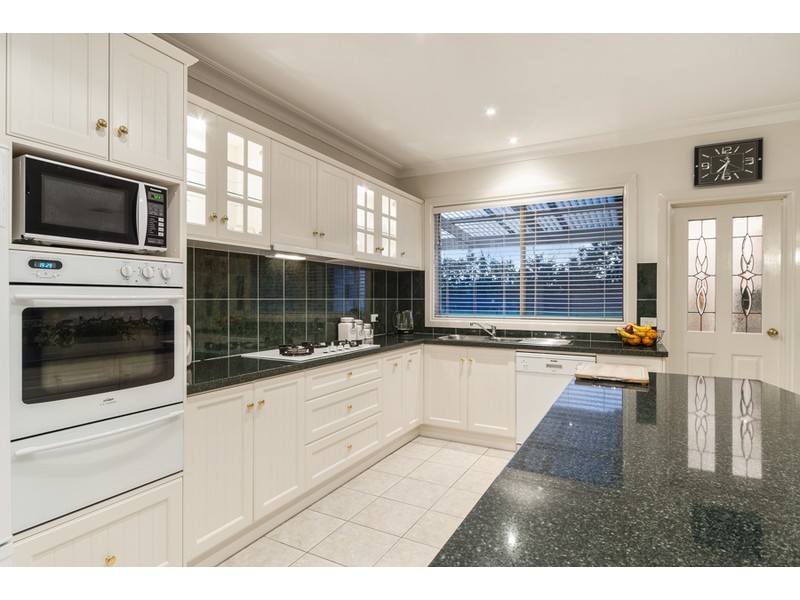 4 Garden Brae Court, Langwarrin South VIC 3911