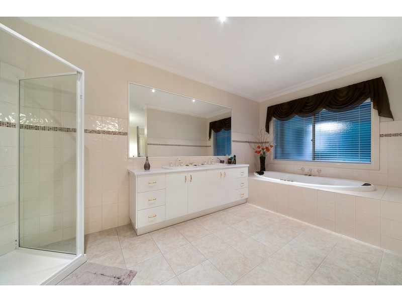 4 Garden Brae Court, Langwarrin South VIC 3911