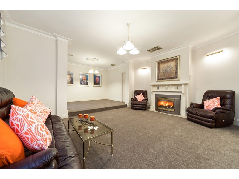 4 Garden Brae Court, Langwarrin South VIC 3911