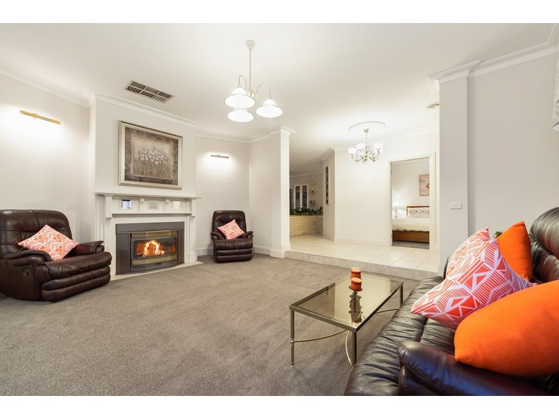 4 Garden Brae Court, Langwarrin South VIC 3911