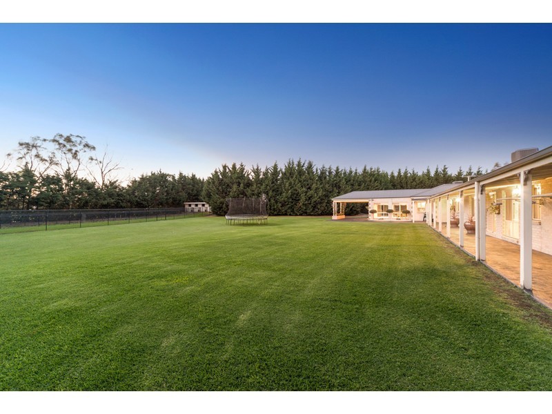 4 Garden Brae Court, Langwarrin South VIC 3911