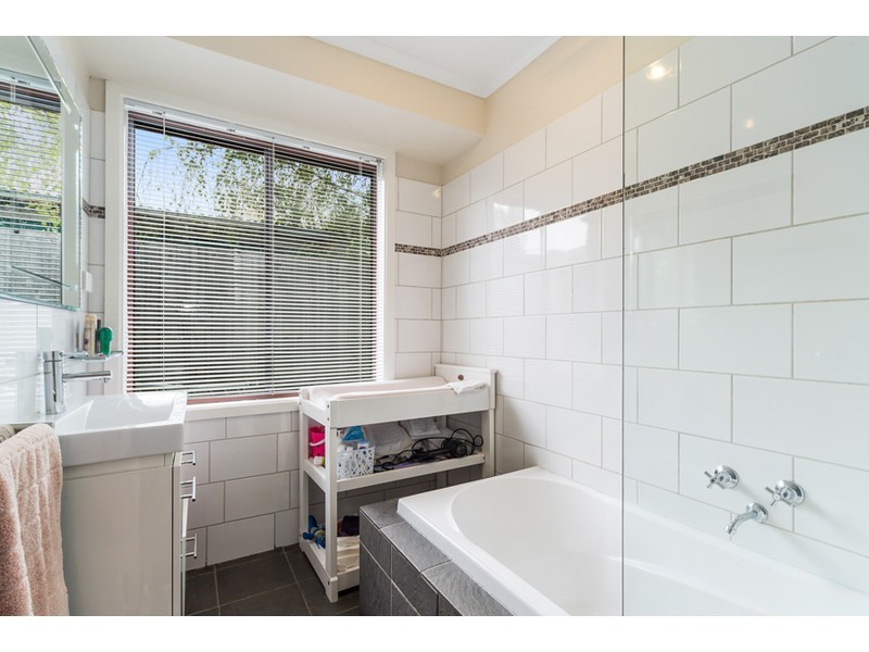 10 Glyndon Crt, Seaford VIC 3198