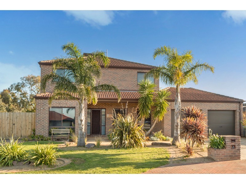 18 Grasswren Close, Langwarrin VIC 3910