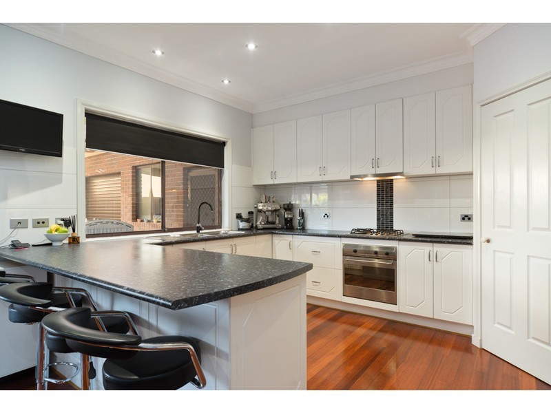 18 Grasswren Close, Langwarrin VIC 3910