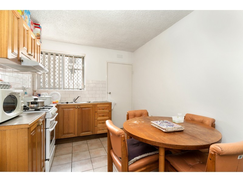 1/6 Hutton Street, Dandenong VIC 3175