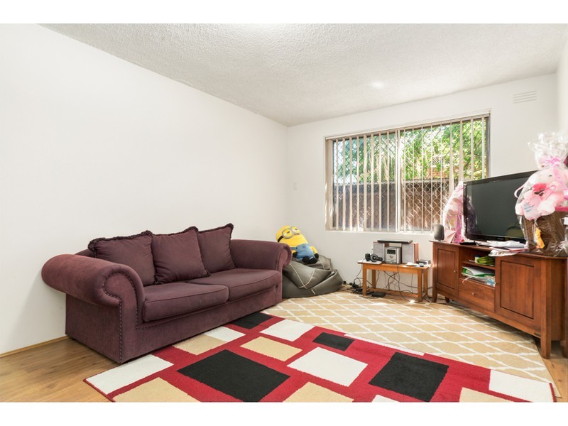 1/6 Hutton Street, Dandenong VIC 3175