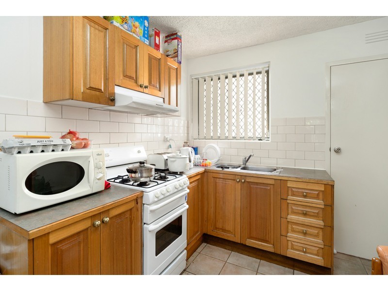 1/6 Hutton Street, Dandenong VIC 3175