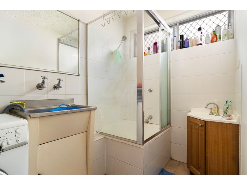 1/6 Hutton Street, Dandenong VIC 3175