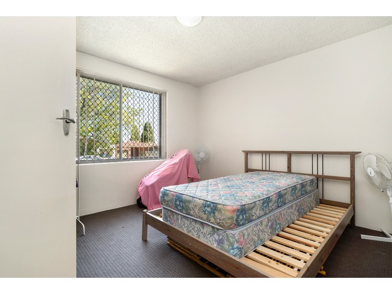 1/6 Hutton Street, Dandenong VIC 3175