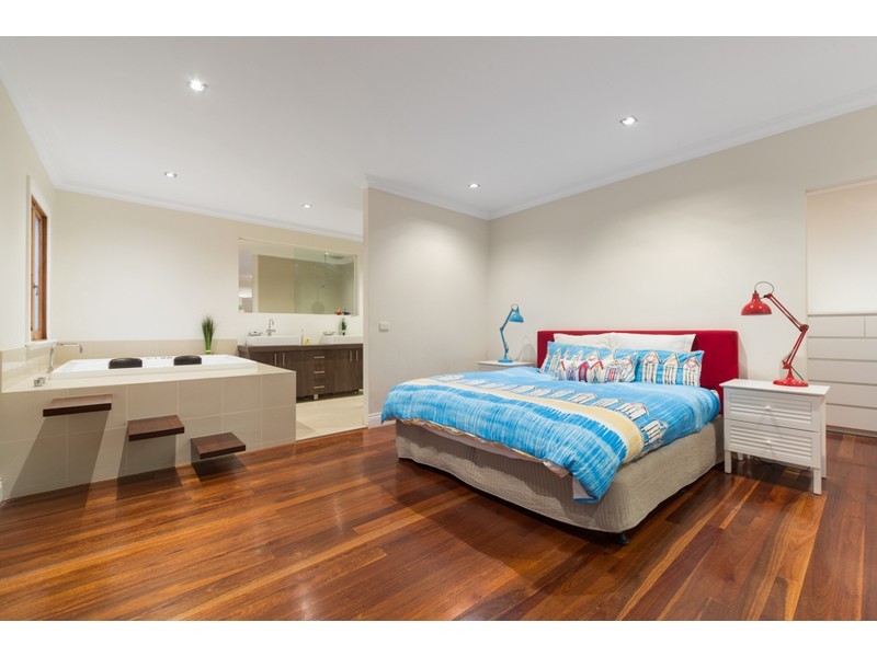 8 Meridian Way, Mornington VIC 3931