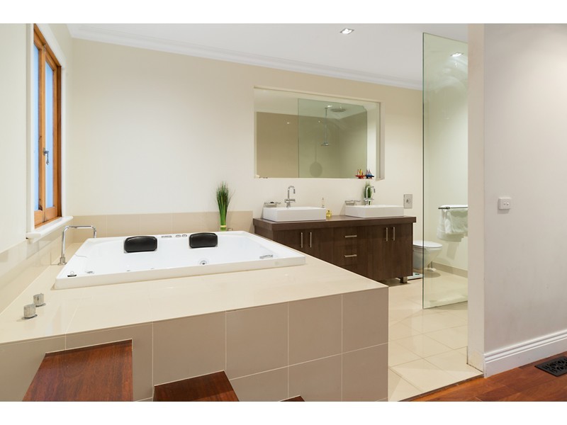 8 Meridian Way, Mornington VIC 3931