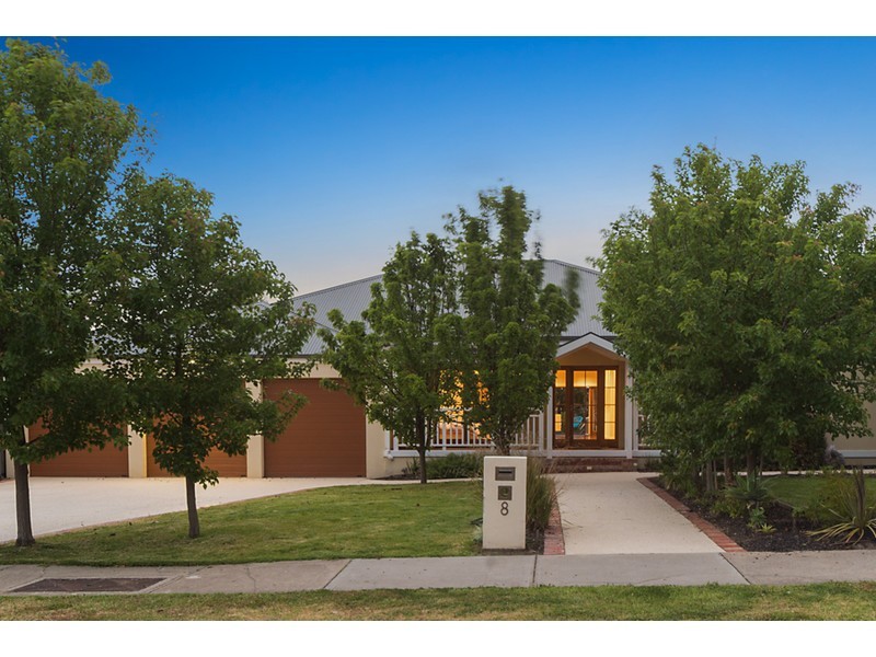 8 Meridian Way, Mornington VIC 3931