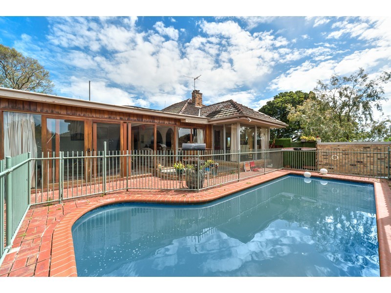 20 Hillcrest Road, Frankston VIC 3199