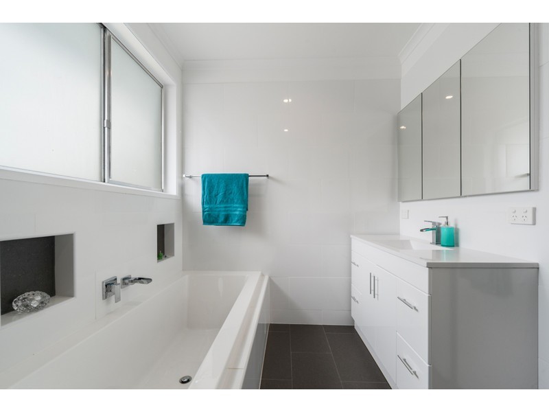 14 Milford Crescent, Frankston VIC 3199