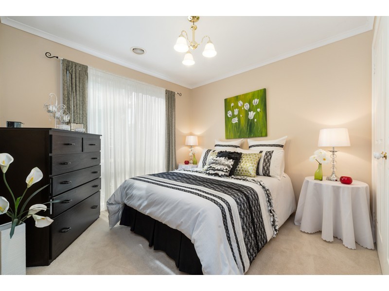 15 Marriott Crescent, Skye VIC 3977