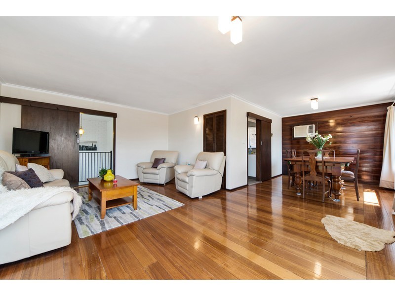 16 Hillcrest Road, Frankston VIC 3199