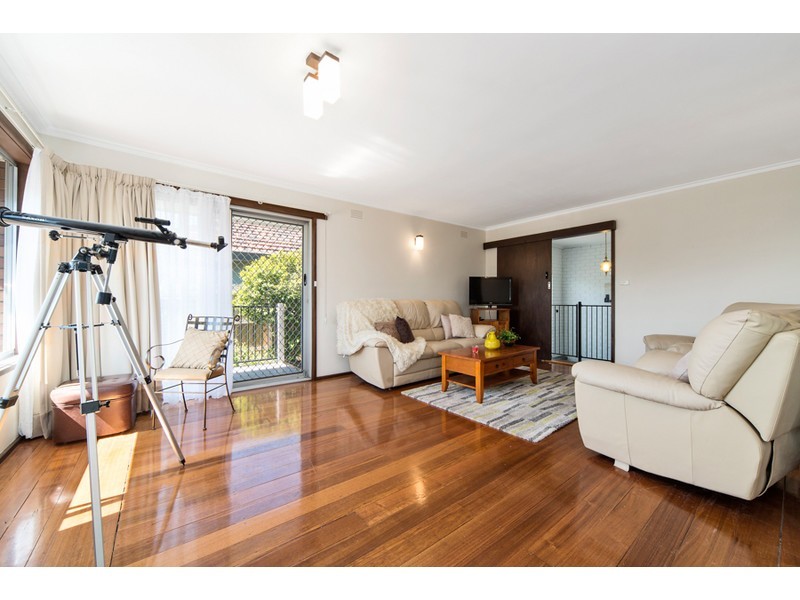 16 Hillcrest Road, Frankston VIC 3199