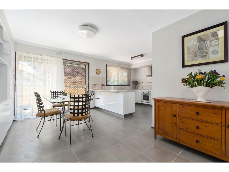 16 Hillcrest Road, Frankston VIC 3199