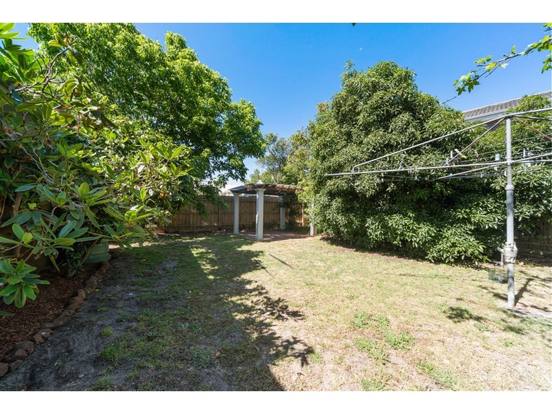 16 Hillcrest Road, Frankston VIC 3199