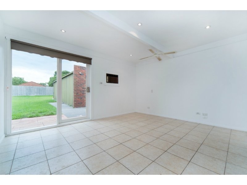 4B Ropley Grange, Frankston VIC 3199