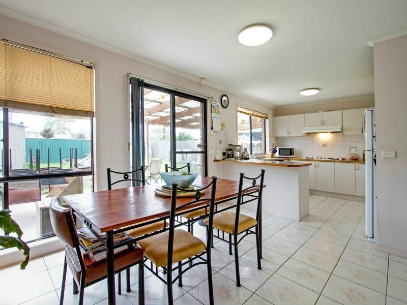 3A Bayside Grove, Seaford VIC 3198