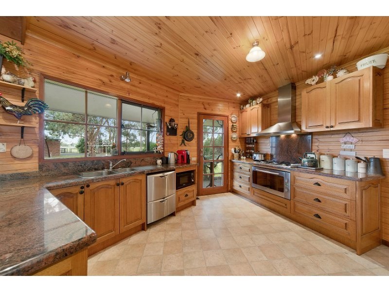 100 Queens Road, Pearcedale VIC 3912
