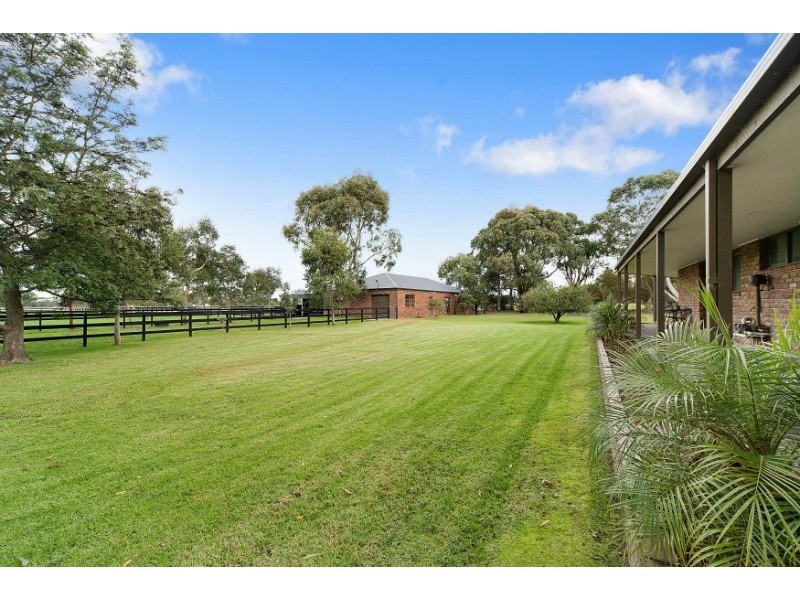 100 Queens Road, Pearcedale VIC 3912