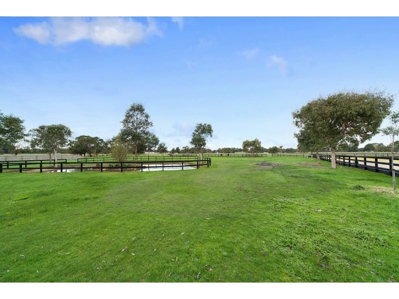 100 Queens Road, Pearcedale VIC 3912