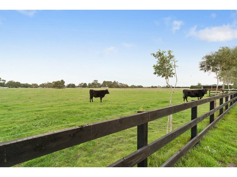 100 Queens Road, Pearcedale VIC 3912