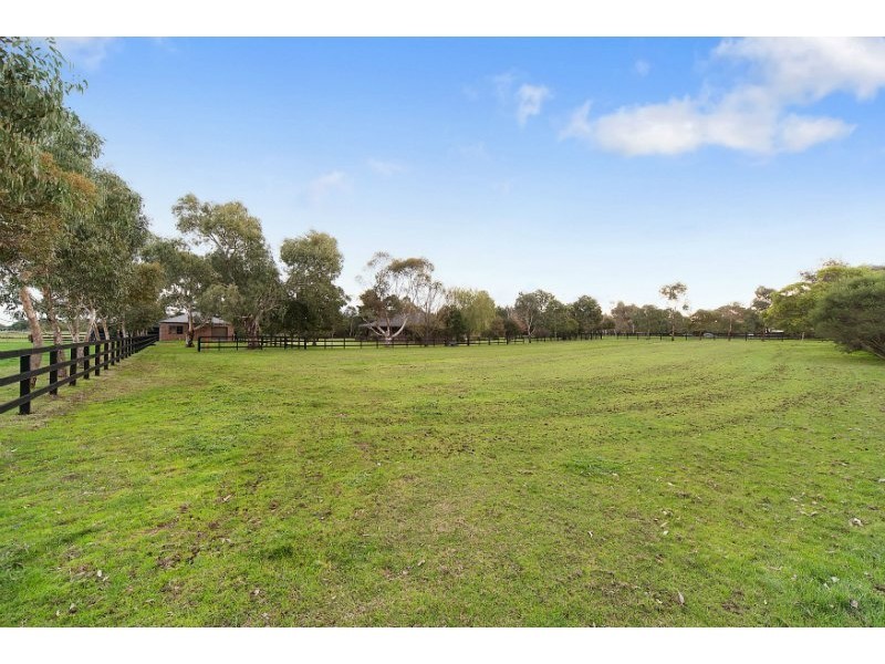 100 Queens Road, Pearcedale VIC 3912