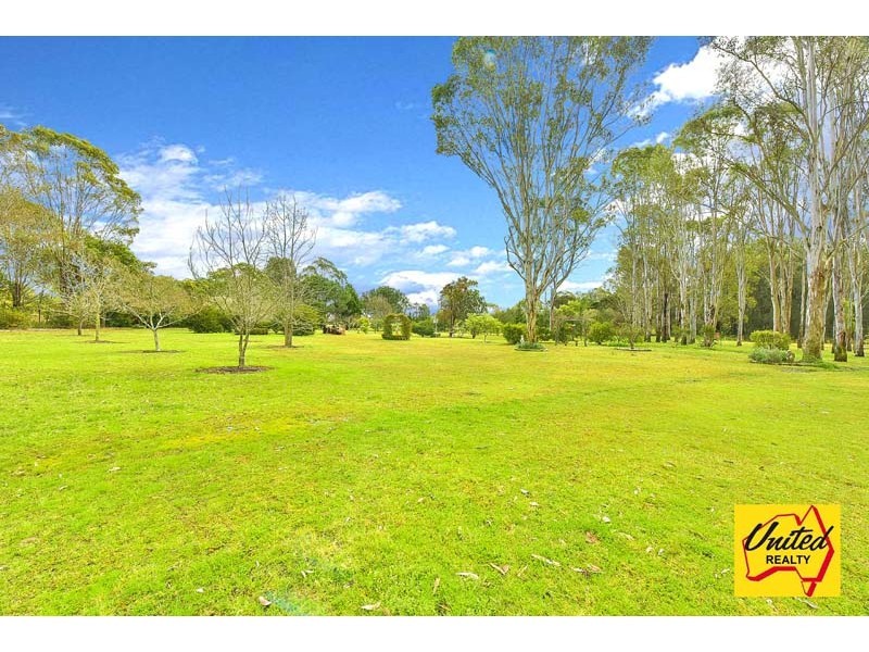 8 Goodsir Close, Rossmore NSW 2557