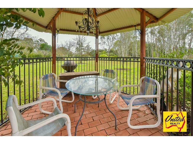 8 Goodsir Close, Rossmore NSW 2557
