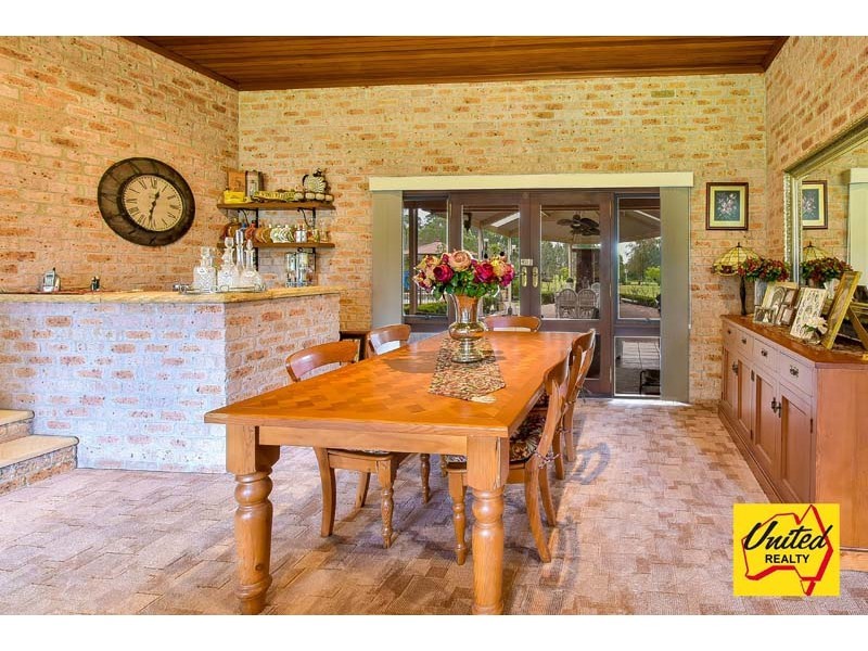 8 Goodsir Close, Rossmore NSW 2557