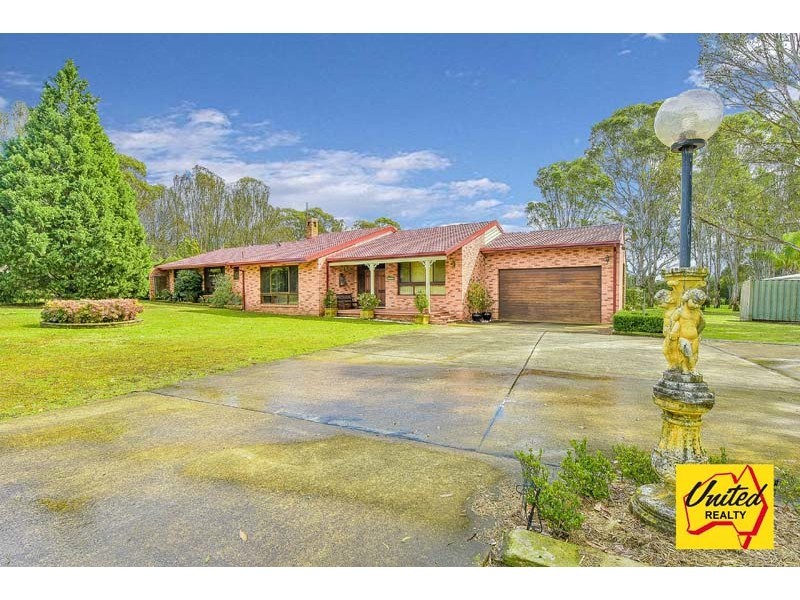 8 Goodsir Close, Rossmore NSW 2557
