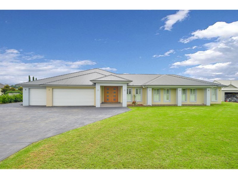 81 Sunnyside Drive, Ellis Lane NSW 2570