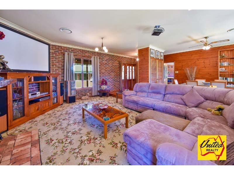 The Oaks NSW 2570