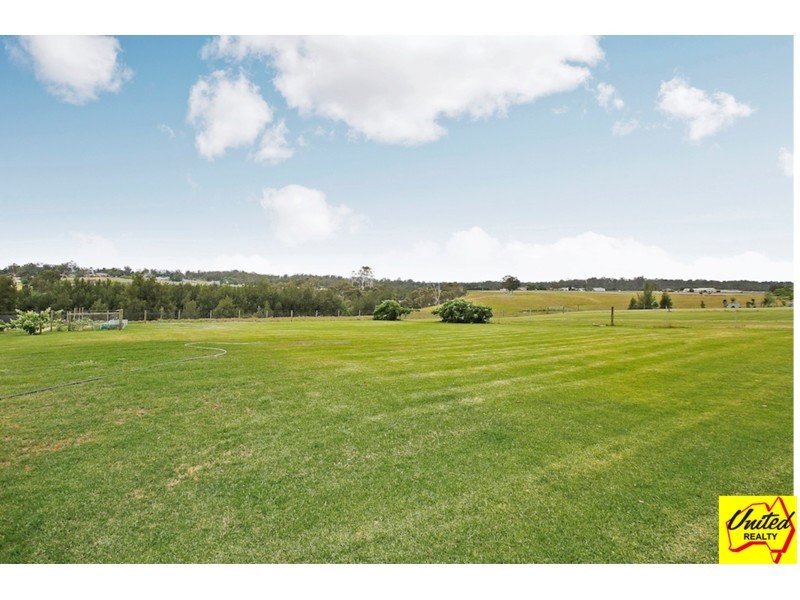 77 Sunnyside Drive, Ellis Lane NSW 2570