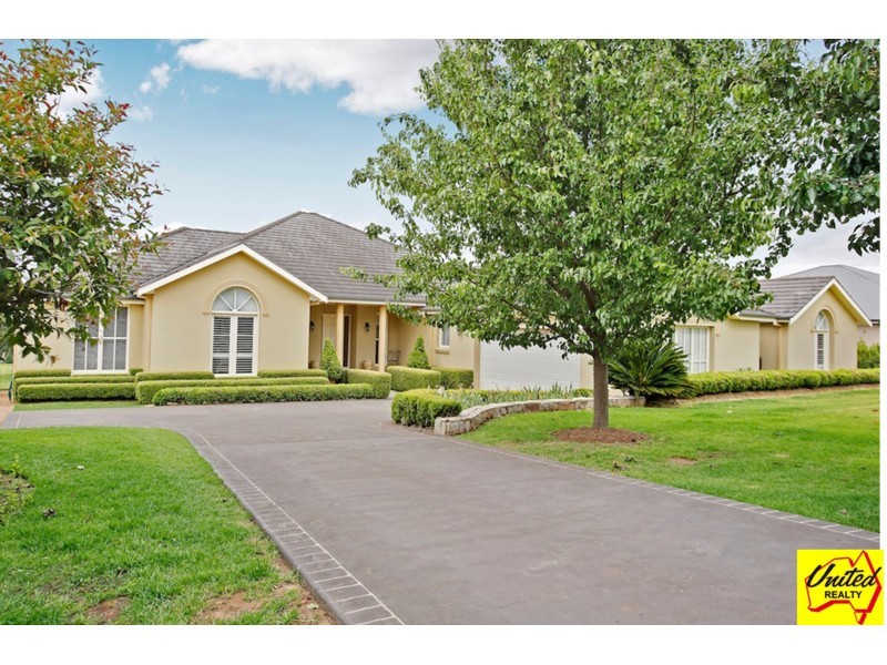 77 Sunnyside Drive, Ellis Lane NSW 2570