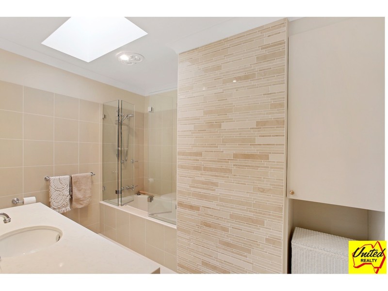 77 Sunnyside Drive, Ellis Lane NSW 2570