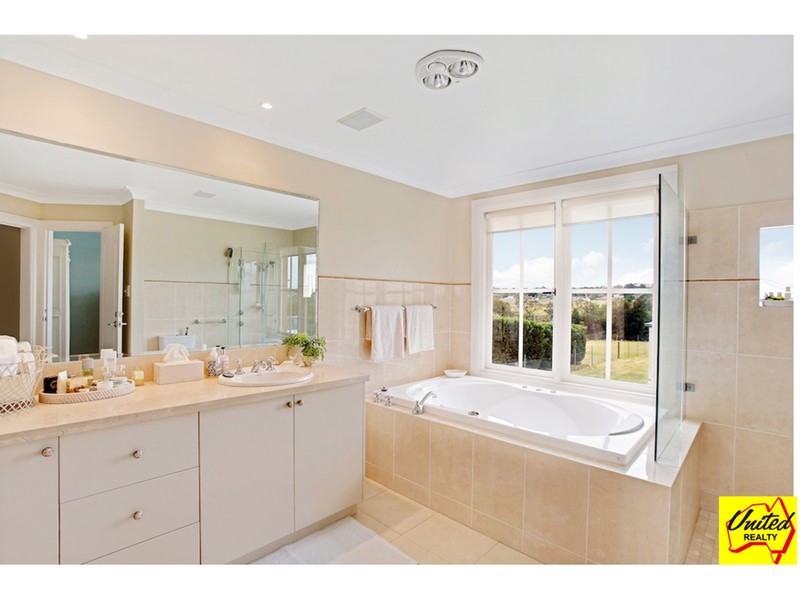 77 Sunnyside Drive, Ellis Lane NSW 2570