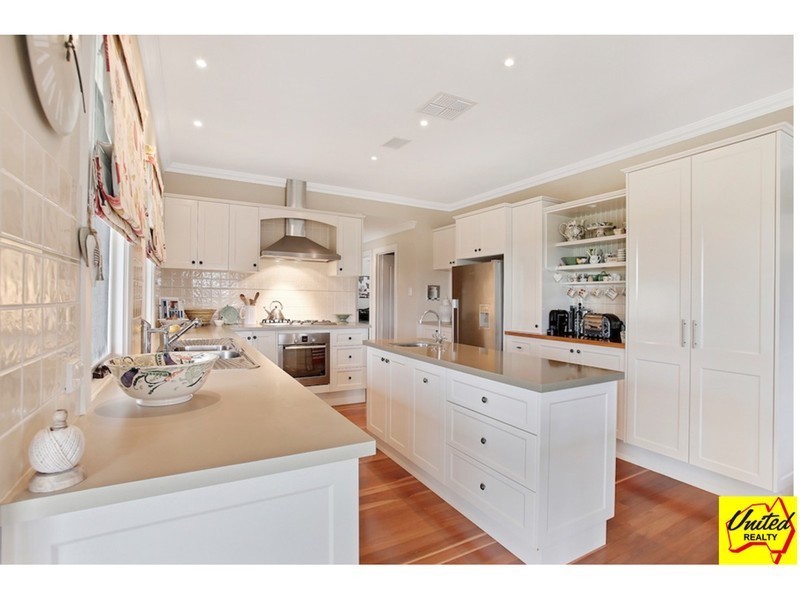 77 Sunnyside Drive, Ellis Lane NSW 2570