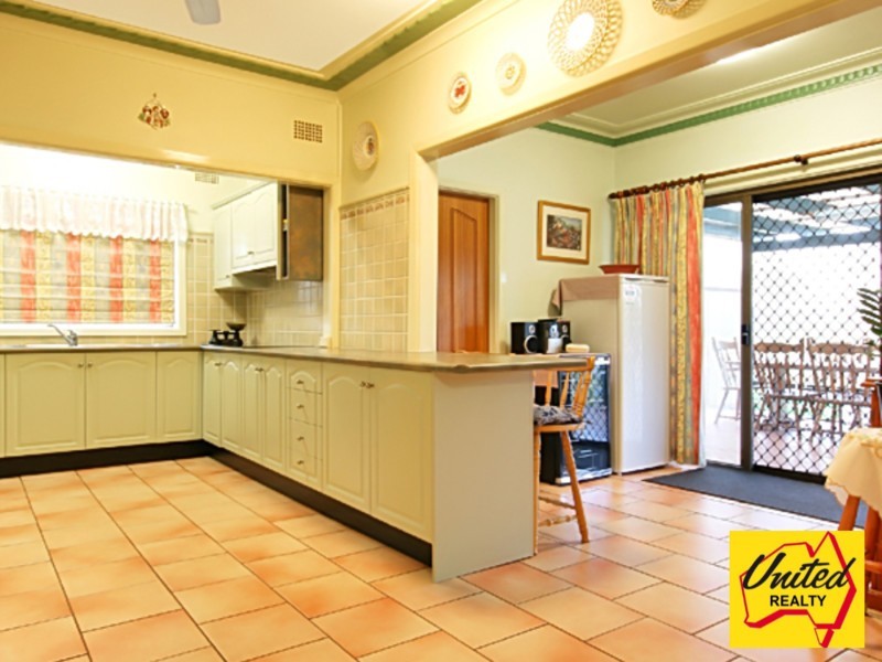 235 Gurner Avenue, Kemps Creek NSW 2178