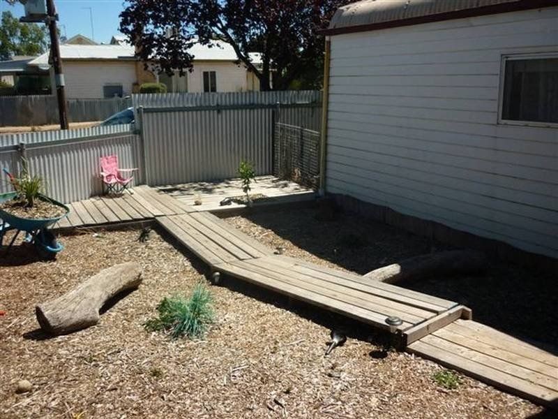 20 Gray Street, Donald VIC 3480