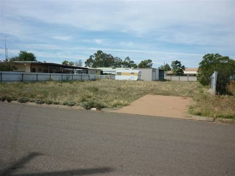 16 Elizabeth Street, Donald VIC 3480