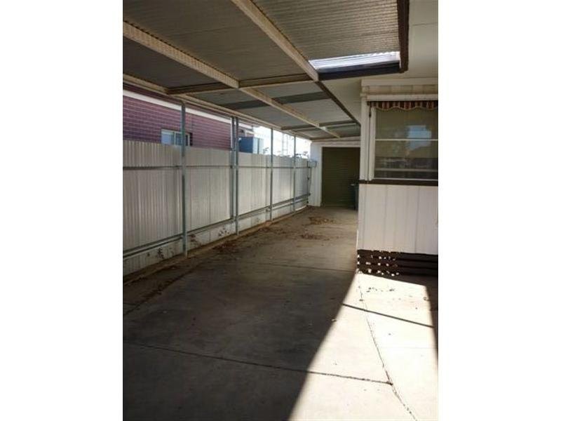 27 Hewitt Street, Warracknabeal VIC 3393