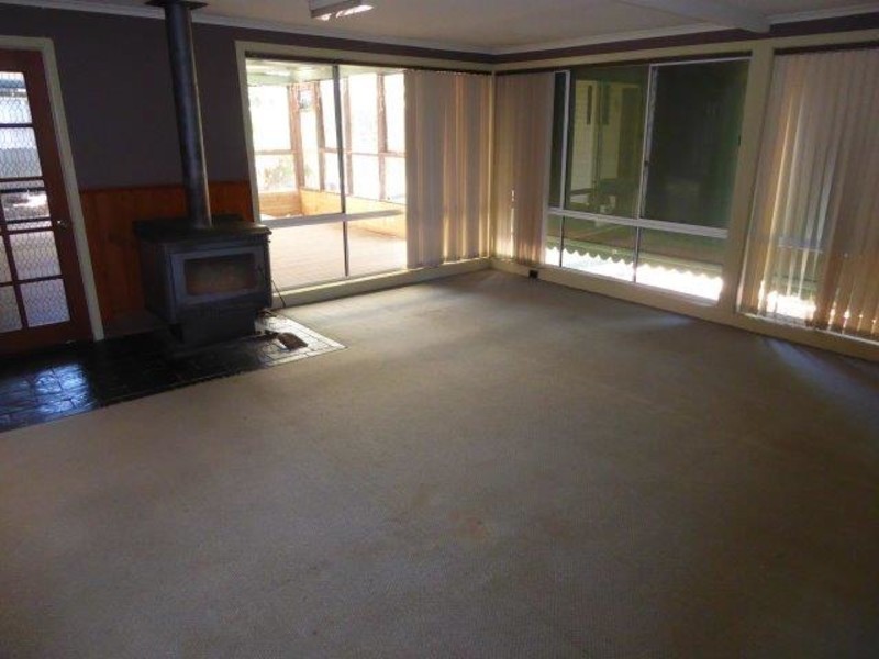 33 McCracken Avenue, Donald VIC 3480