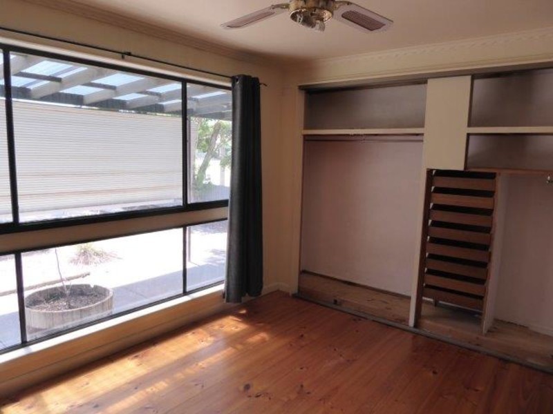 33 McCracken Avenue, Donald VIC 3480