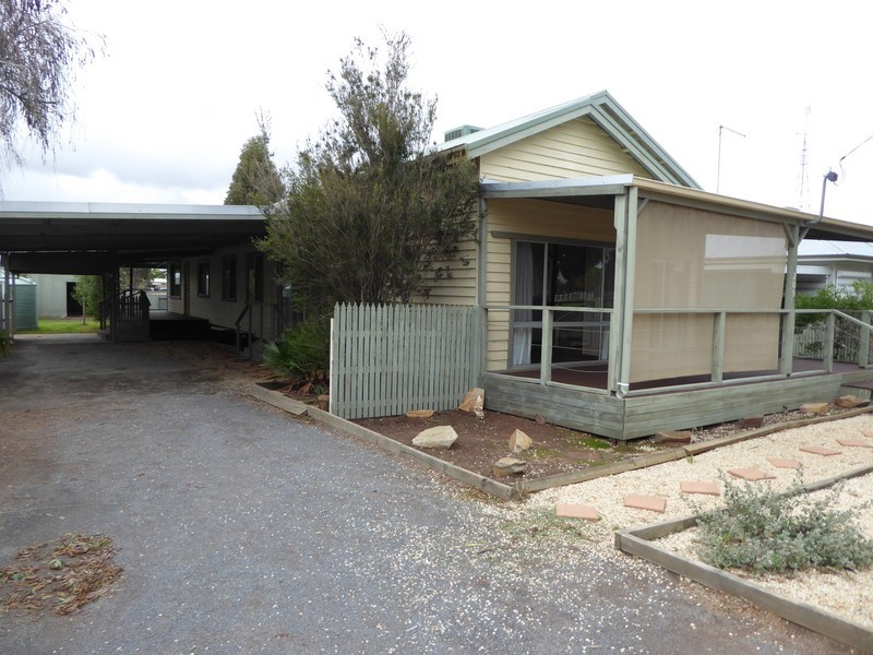 203 Woods Street, Donald VIC 3480